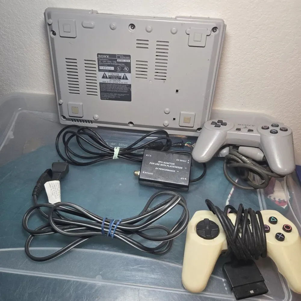 Sony PlayStation 1 PS1 Console SCPH-5501 w/ 2 Controllers & Road Rash Game WORKS